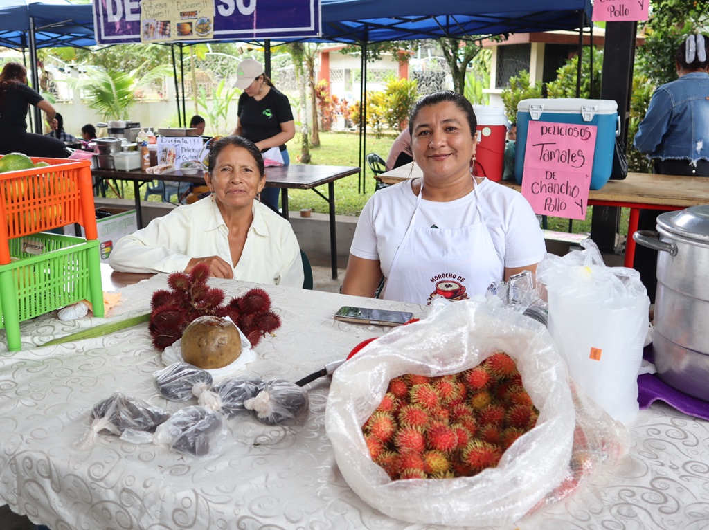 PIE 1 Ecuador Feria provincial_emprendedoras